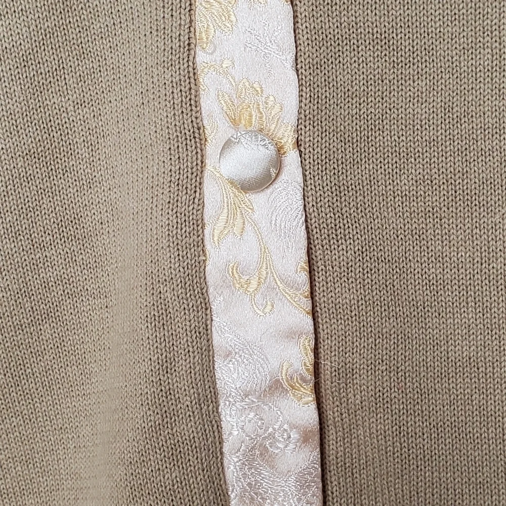 Storybook Knits Stunning Silver Cardigan Sweater, Silver and Gold Leaves Sz LG - Picture 10 of 13